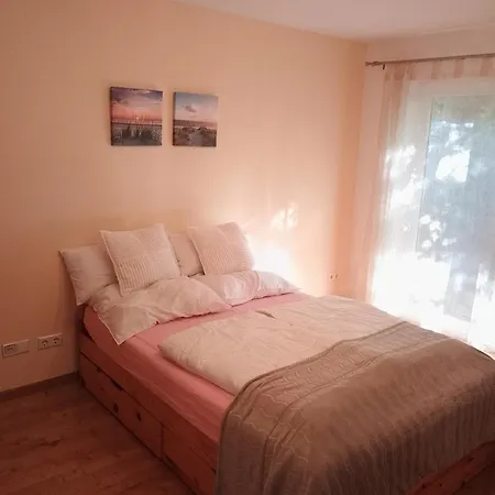 3 In Markt Schwaben, Kueche, Bad, Terasse Apartamento